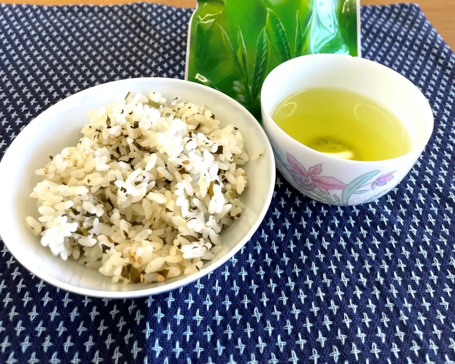 お茶がらごはん